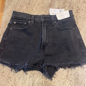 BNWT Abercrombie & Fitch mom shorts